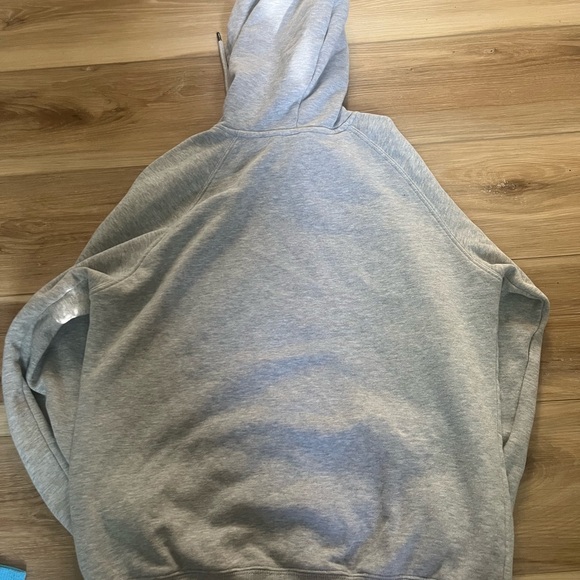 The North Face Gray Sweatshirt Classic Pullover Hoodie - Picture 2 of 2